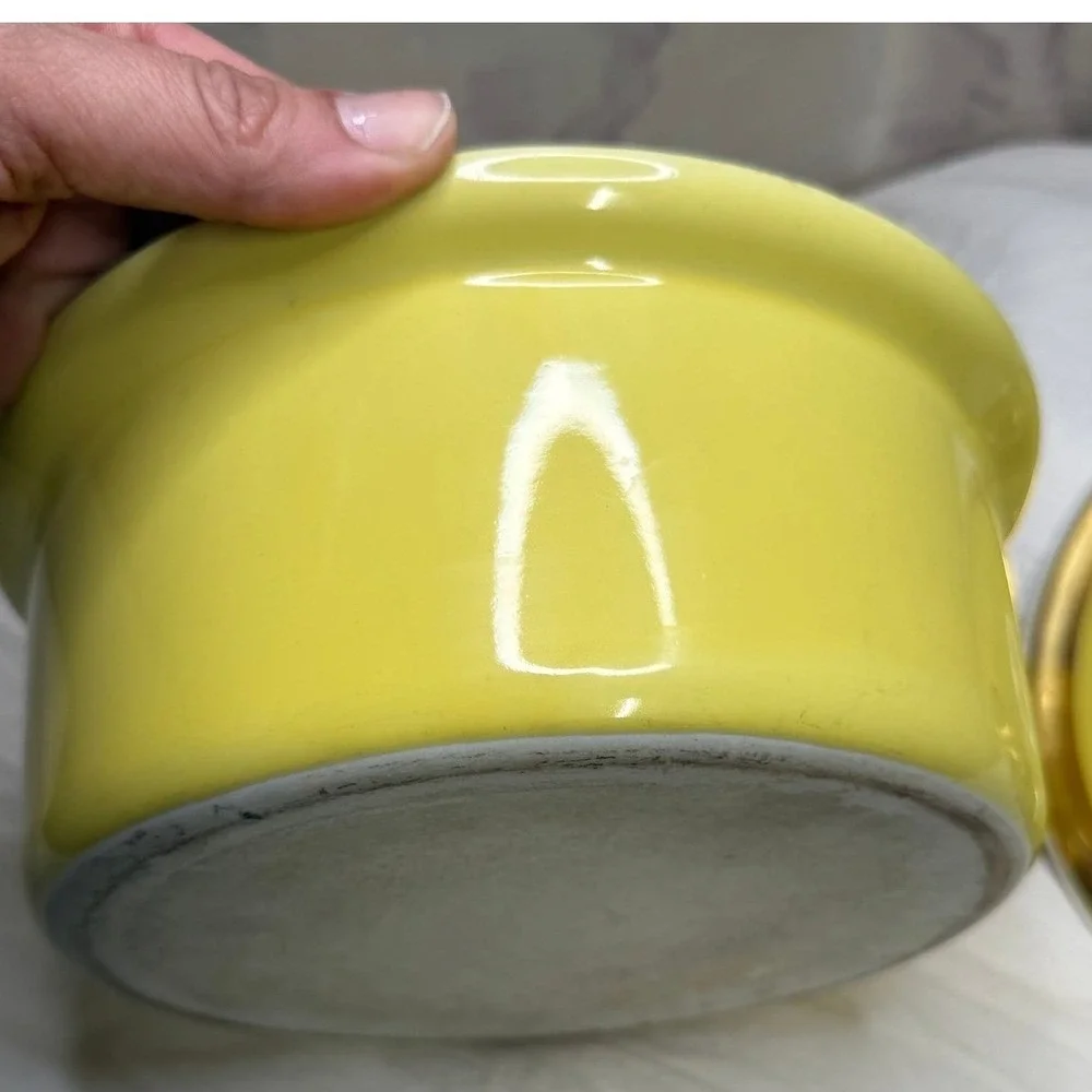 Vintage Mid‎ Century Yellow Ceramic Covered Casserole Dish Gold Trim MCM Lidded